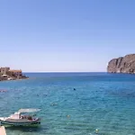 Apartahotel Akroyiali - Yerolimin
