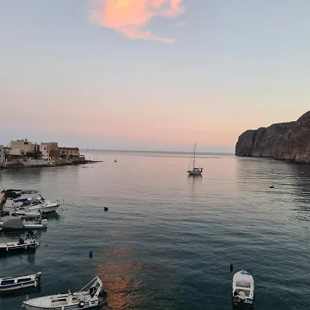 Akroyiali - 3* Γερολιμένας