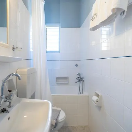 Akroyiali - Aparthotel Gerolimenas