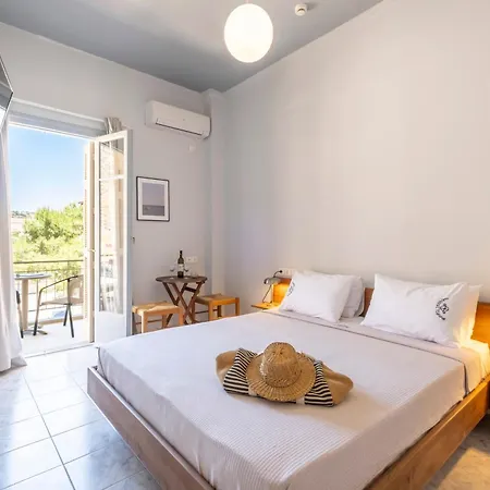 Aparthotel Akroyiali -
