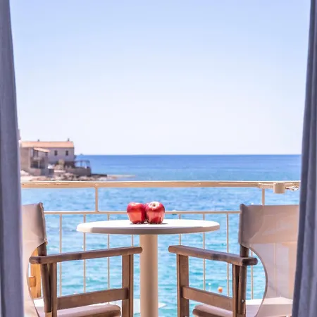 Lägenhetshotell Akroyiali - Yerolimin