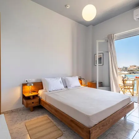 Ξενοδοχείο με διαμερίσματα Akroyiali - 3*