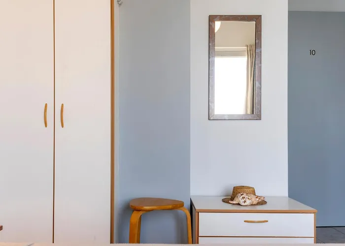 Apart-hotel Akroyiali -