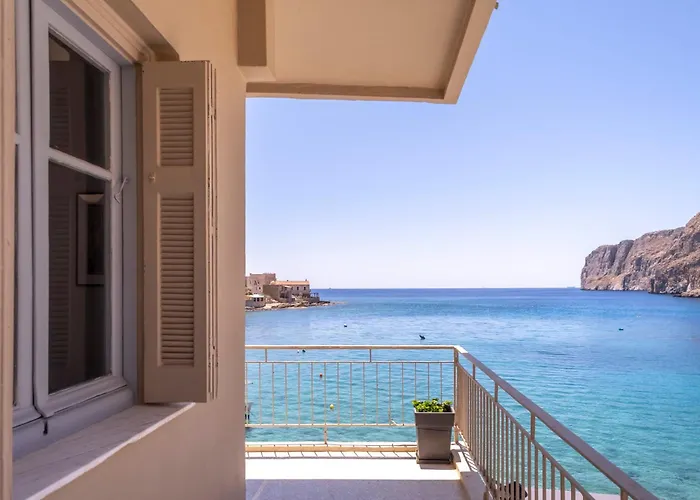 Apart-hotel Akroyiali -