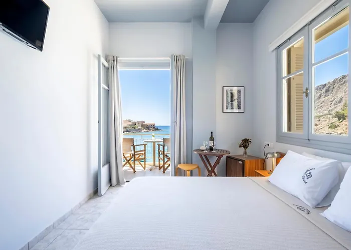 Apart-hotel Akroyiali - 3*