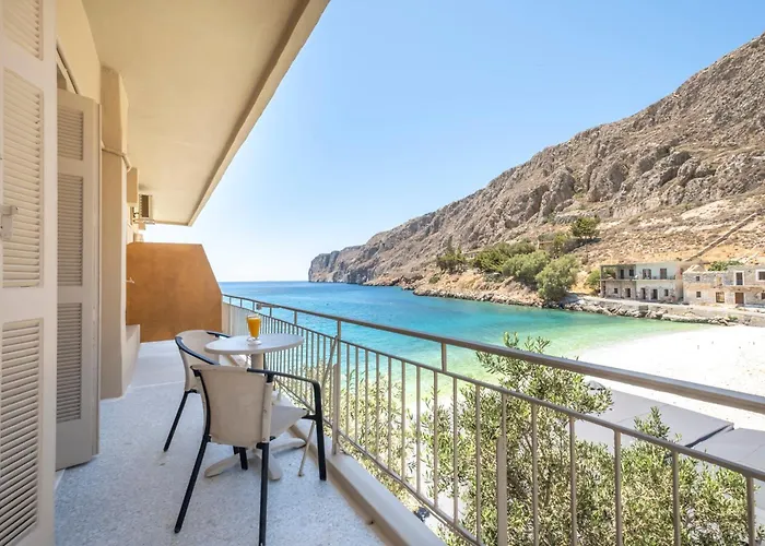 Apart-hotel Akroyiali - Yerolimin