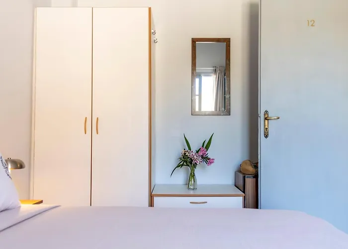 Apart-hotel Akroyiali - Yerolimin