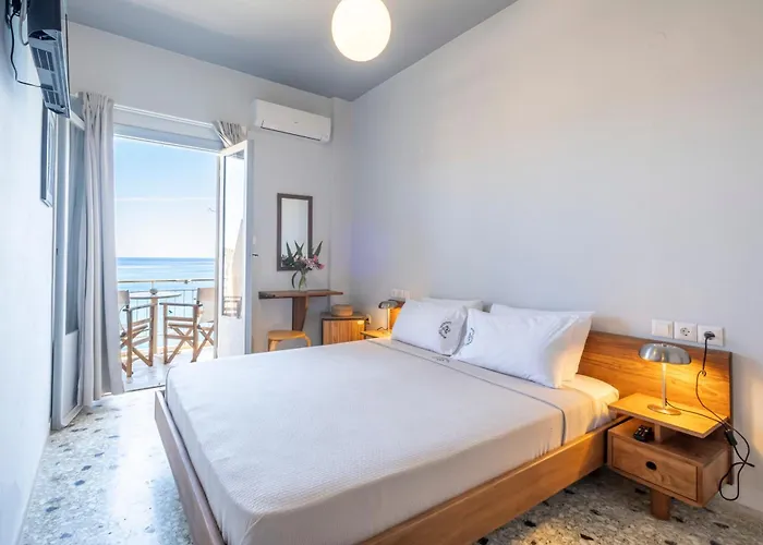 Apart-hotel Akroyiali - Yerolimin